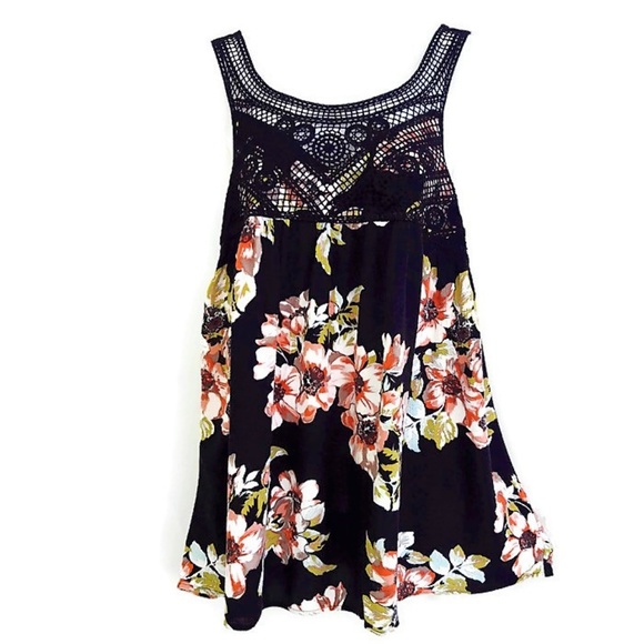 torrid Tops - Torrid Top Tank Floral Crochet Mesh Shoulders 1X